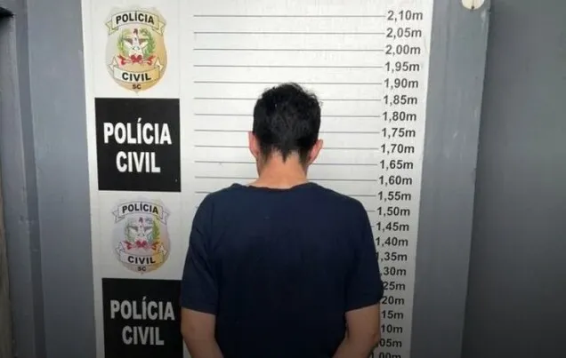 Falso policial civil do Paraná é preso em Balneário Piçarras