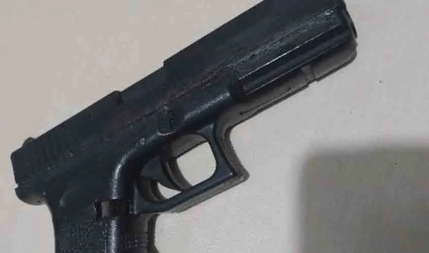 Bandidos batem carro após assalto na BR-101 em Barra Velha