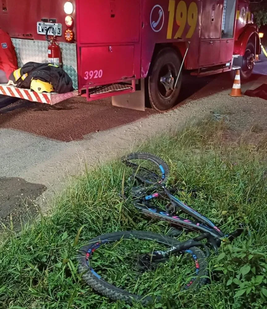 Menina de 13 anos morre atropelada por caminhão em Ilhota 