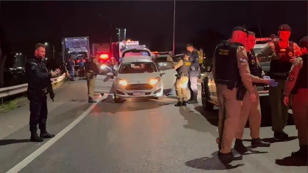 Homem tenta cotar o próprio pescoço após sequestrar dois filhos em Blumenau