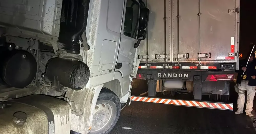 Homem morre esmagado após pular de caminhão em movimento na BR-376 em Garuva