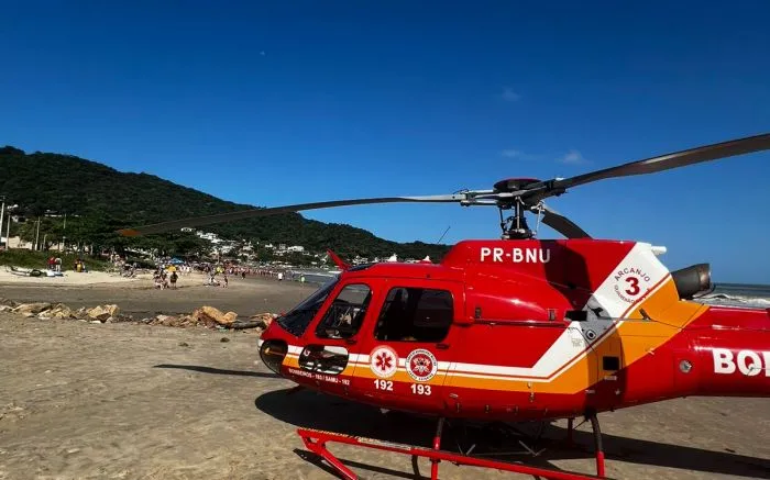 Bote vira e menor é resgatada após afogamento na Praia de São Miguel 