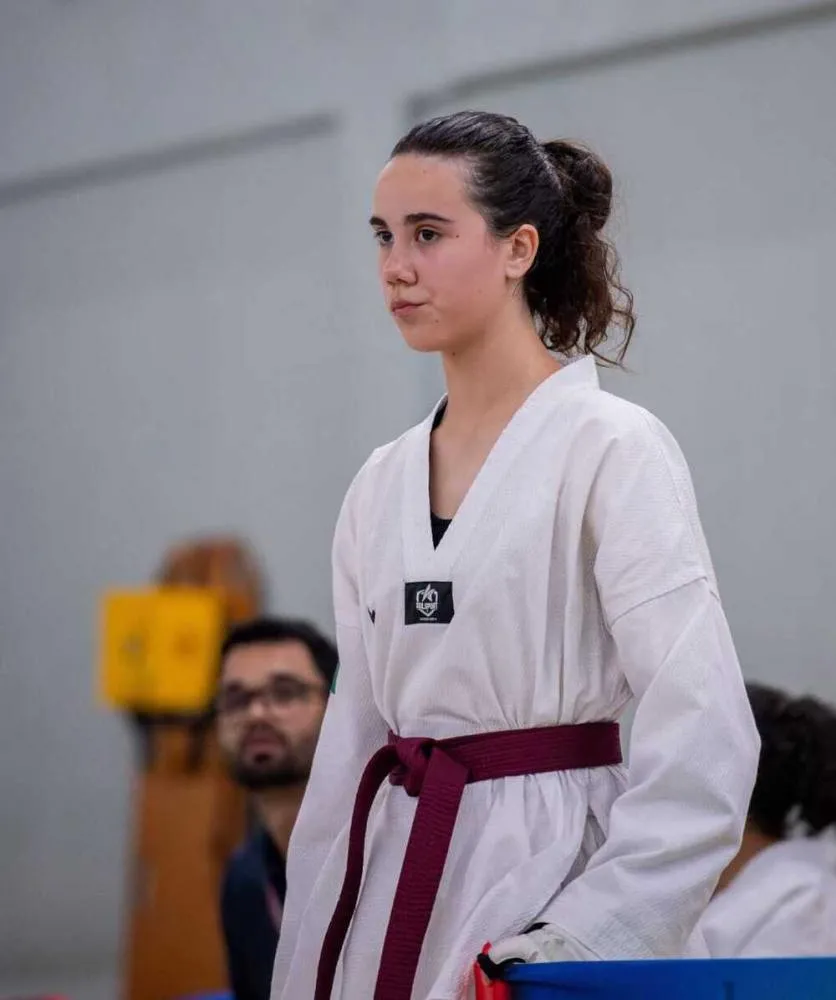 Atleta de Navegantes conquista medalha de ouro na Copa Brasil de Taekwondo no Rio de Janeiro