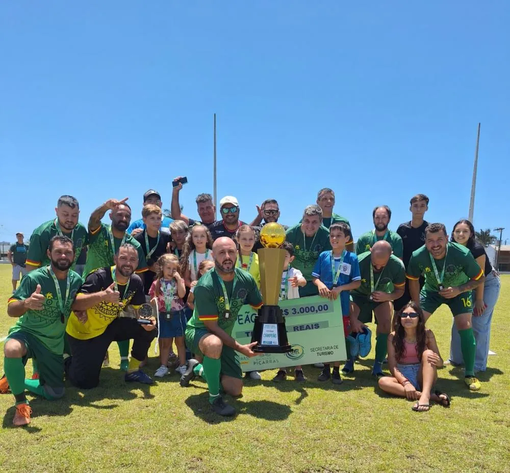 Lagoa Esporte Clube conquista o bi na categoria veteranos do Municipal de Campo de Balneário Piçarras