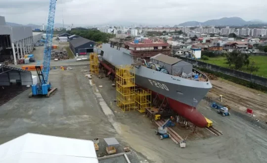 Terceira fragata da Marinha começa a ser construída em Itajaí