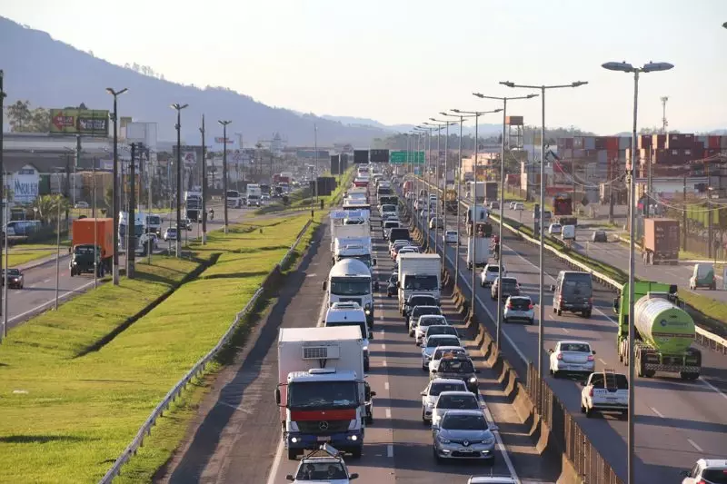 R$ 12 bilhões em obras nas BRs 101 e 116 estão previstas para SC