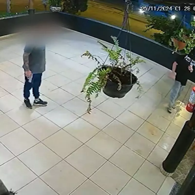 Ex-marido que atirou contra a mulher e matou atendente de lanchonete em Blumenau é preso no Paraná