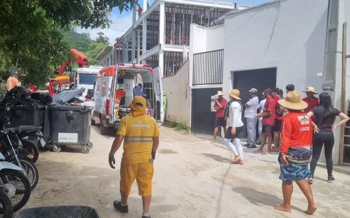 Queda de viga mata trabalhador em obra na praia de Laranjeiras em Balneário Camboriú