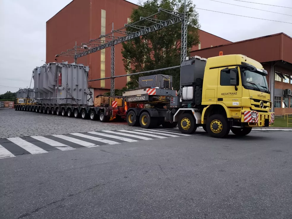 Carreta com dimensão excedente percorrerá BR-101 e BR-376 a partir de amanhã (29)
