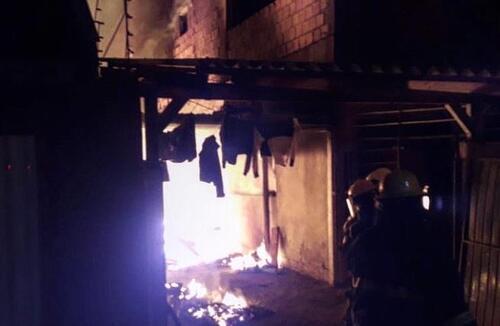 Navegantes: Homem que morreu carbonizado em incêndio em alojamento na Meia Praia era vendedor de picolé