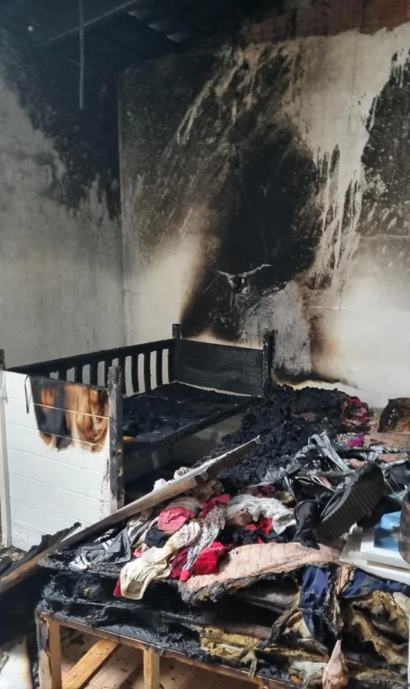 Bebezinha de 30 dias tem casa destruída por incêndio na Figueirinha em Itajuba