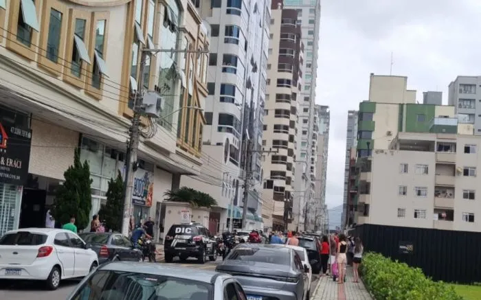 Polícia investiga morte de mulher em queda de prédio em Itapema