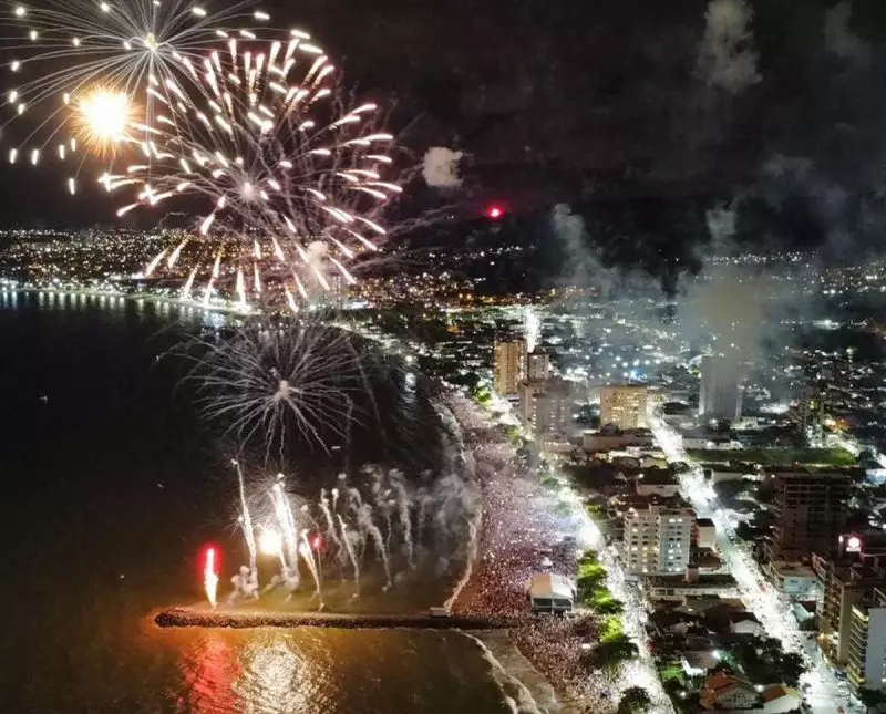 Veja a programação do Réveillon de 2025 nas cidades de Barra Velha, Balneário Piçarras, Penha e Navegantes
