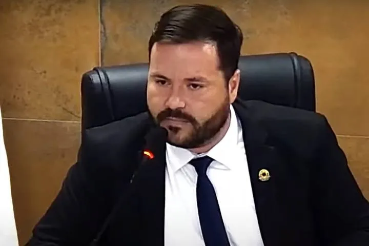 Lucas Maia (MDB) é eleito presidente da Câmara de Vereadores de Balneário Piçarras 