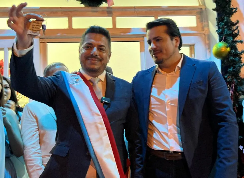 Luizinho Américo (PL) e Mário Marquett (PL) são empossados prefeito e vice de Penha