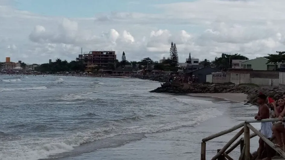 Corpos de jovens paranaenses são encontrados em praia de Itapoá