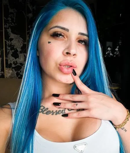 Influenciadora do jogo do Tigrinho Ianka Cristini é presa em prédio de luxo de Balneário Camboriú