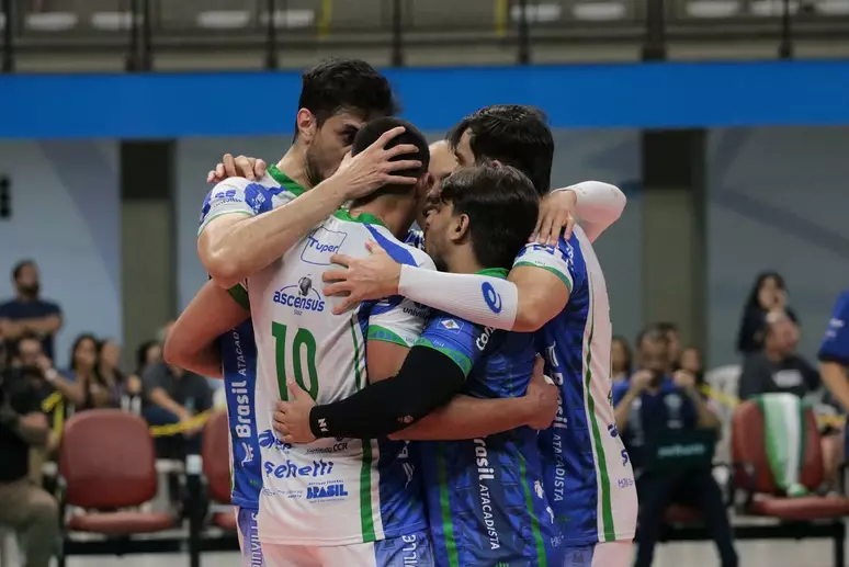 Joinville Vôlei surpreende o Minas e vence no tie-break 