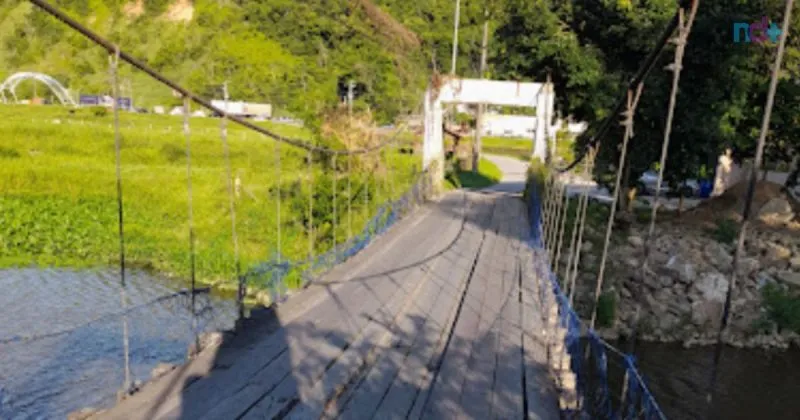 Jovem que pulou de ponte pênsil em Itajaí morre no hospital Marieta