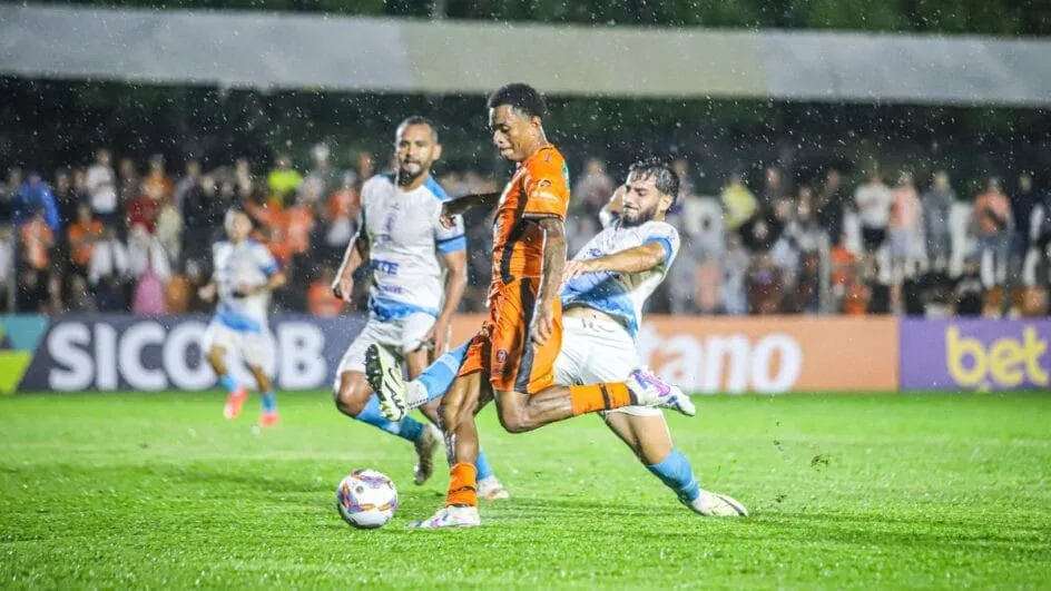 Marcílio Dias perde de virada para o Santa Catarina