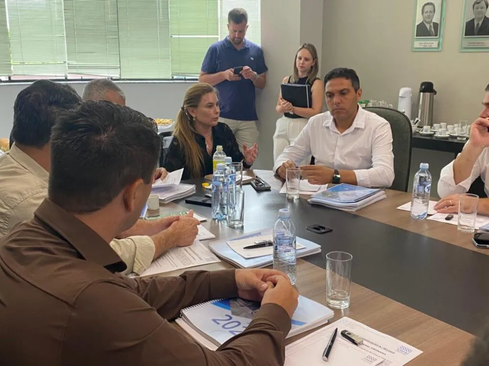 Tiago Baltt é eleito presidente da AMFRI 