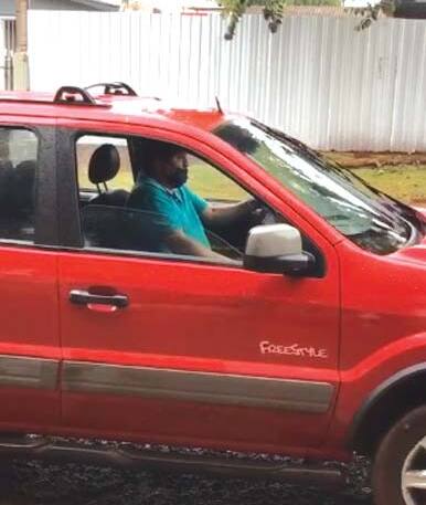 Viralizou: Homem que foi flagrado se masturbando dentro de carro é morador de Cascavel (PR)
