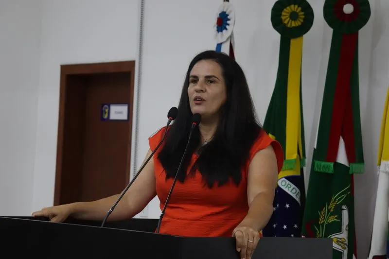 Câmara de Penha instaura Comissão Parlamentar Processante para apurar denúncia contra a vereadora Emanoelly Roberta Rodrigues Silva (PP)