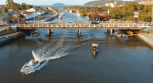 Ponte na divisa de Penha e Balneário Piçarras será demolida na próxima terça-feira