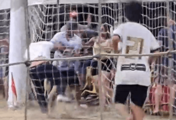 Muitos gols e quebra-pau no Areião de Penha na noite de ontem na Praia Alegre