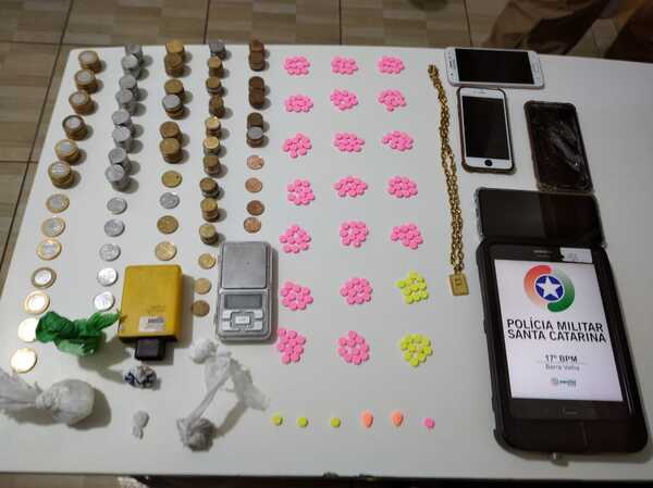 Barra Velha: Quinteto é preso na Quinta dos Açorianos por tráfico de drogas