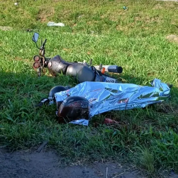 Motoqueiro morre decapitado por linha de cerol na BR-470 em Navegantes