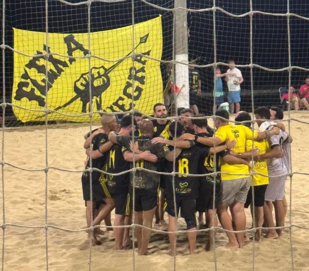 Flexa Negra goleia o Arkan e carimba passaporte para a semifinal do Beach Soccer de Penha