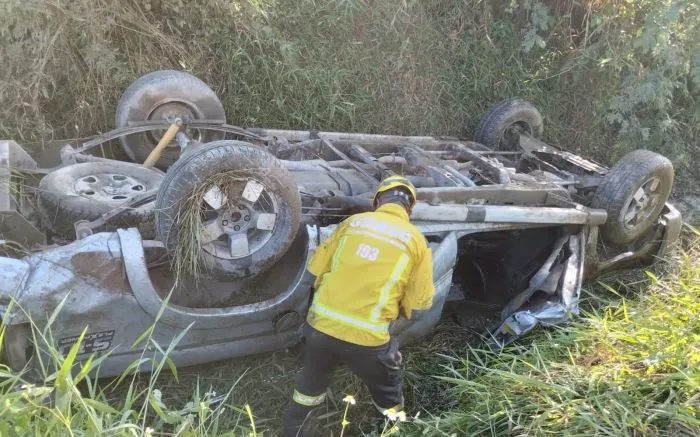Mulher morre prensada por S10 na BR-470 em Navegantes 