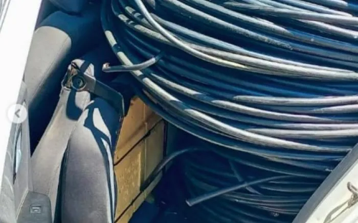 Ladrões usaram uniforme falso de empresa de telefonia para furtar fios em Navegantes 