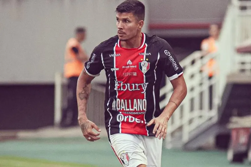JEC confirma a chegada do lateral Léo Campos e o meia Juliano para a Série D