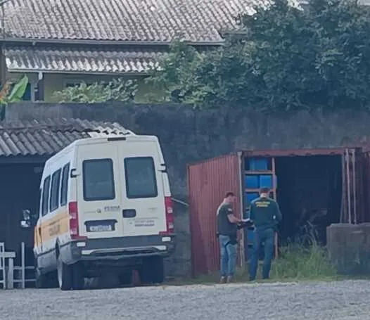 Operação Ctrl C do Gaeco faz varredura até em contêiner localizado no pátio da Prefeitura de Penha