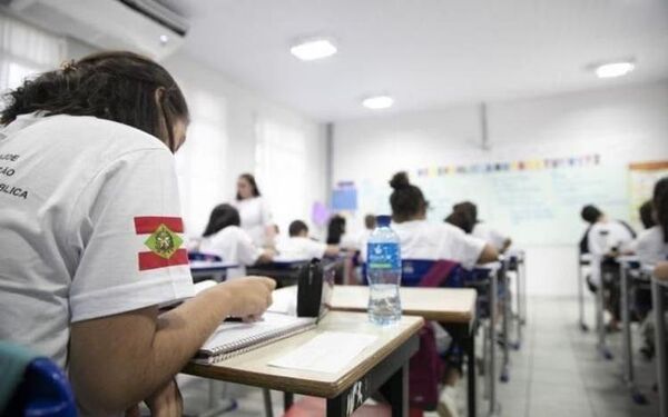 Governo de SC deve confirmar volta às aulas a partir do dia 13 de outubro