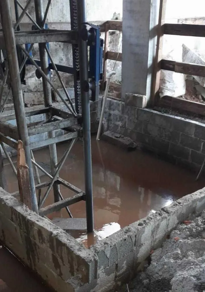 Trabalhador morre ao cair no fosso do elevador de prédio em obras em Balneário Piçarras