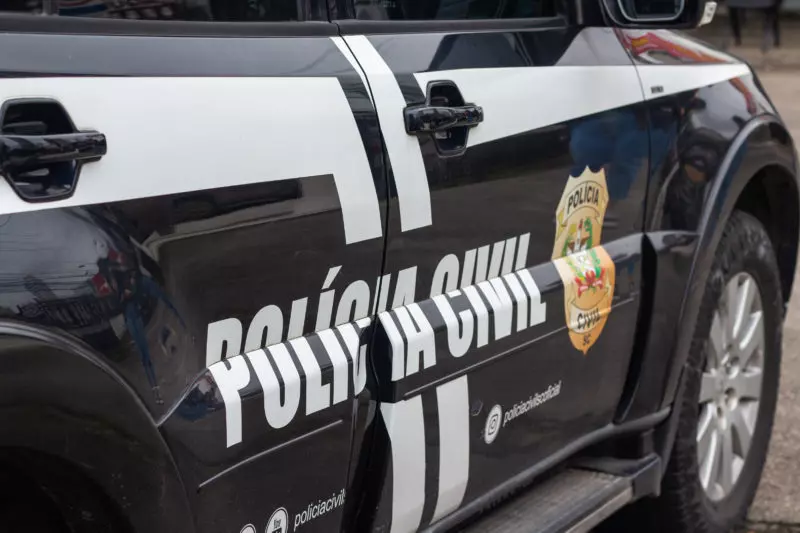 Homem é preso ao tentar engolir drogas para ser preso em flagrante em Indaial