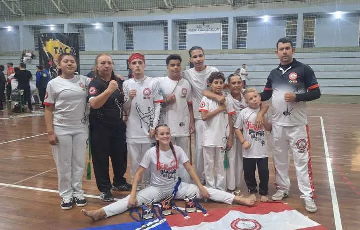 Capoeiristas de Balneário Piçarras conquistam ótimos resultados no Paraná