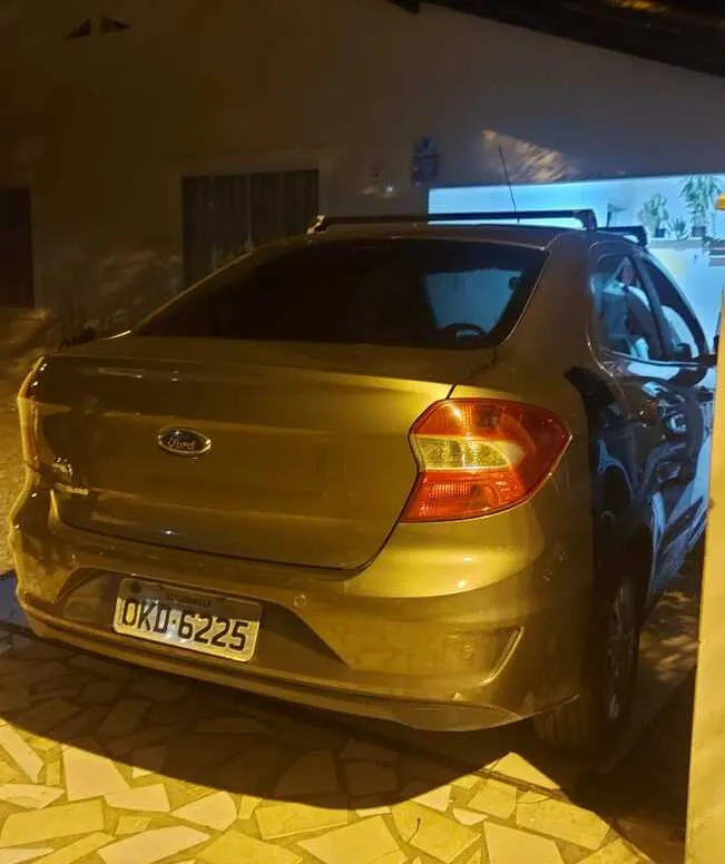 Polícia Militar recupera veículo furtado no Quilombo no Centro de Penha