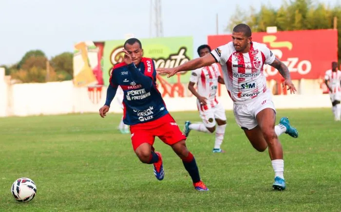 Marcílio busca o empate no último lance contra o Guarany