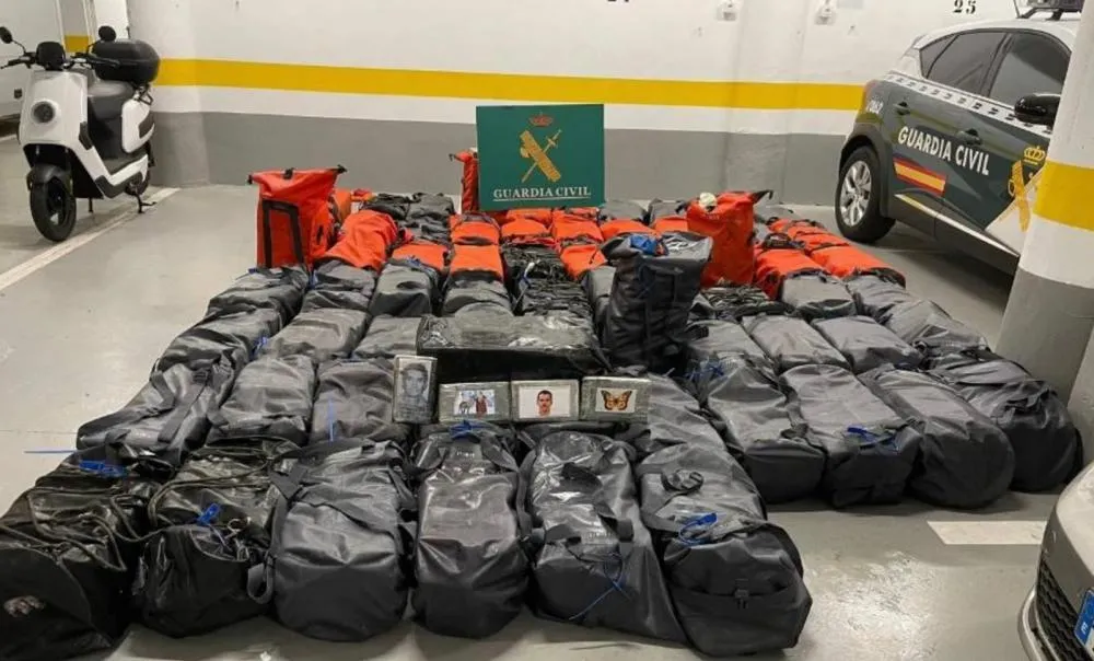 PF deflagra operação contra tráfico internacional de drogas com o uso de veleiros e barcos