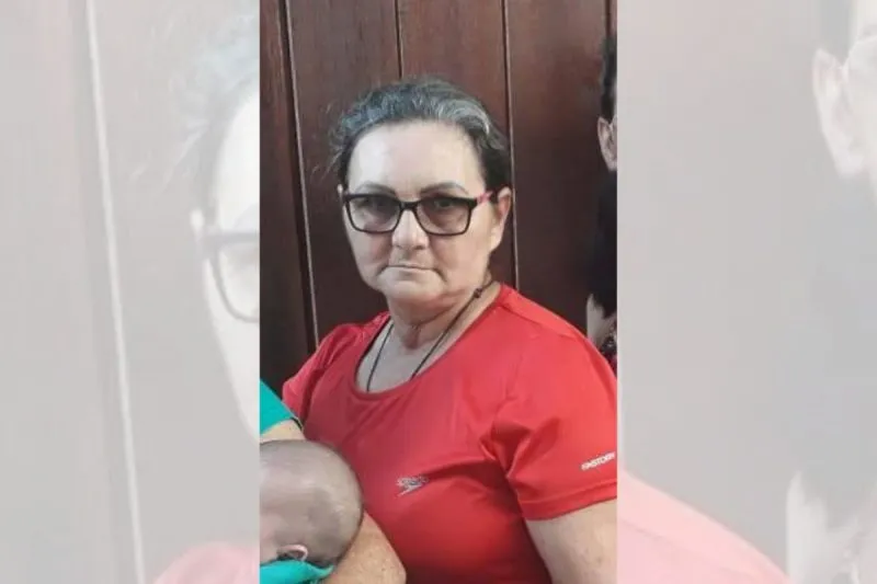 Mulher é assassinada a tiros no meio da rua em Joinville