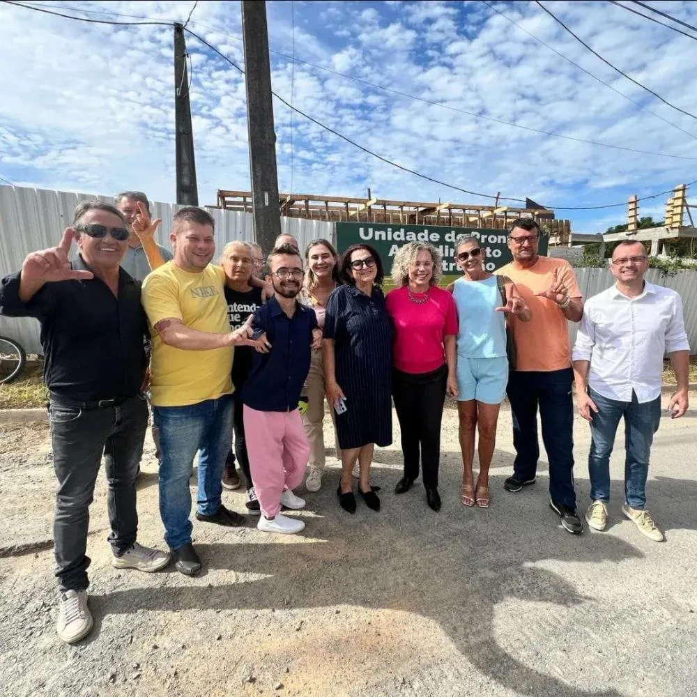 Deputada Ana Paula Lima vistoria obras da Unidade de Pronto Atendimento 24 horas em Penha