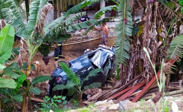 Penha: Motorista morre ao capotar e sair da pista na rodovia Transbeto