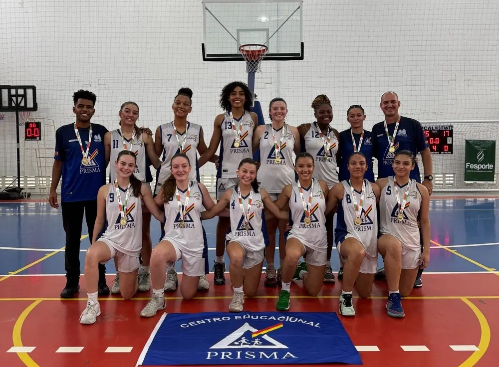 Basquete feminino de Balneário Piçarras é campeão da etapa microrregional do JESC