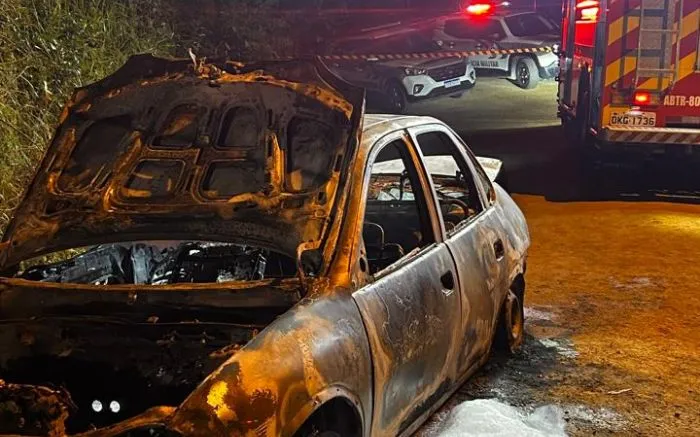 Quatro corpos são encontrados carbonizados em carro em São João Batista