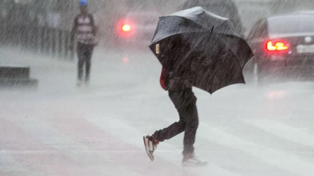 Defesa Civil alerta para temporais e chuva intensa na noite de hoje amanhã