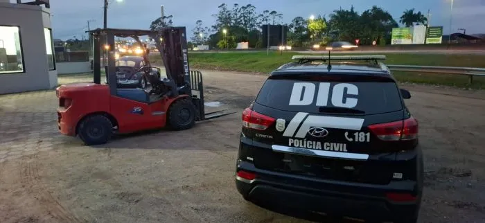 Dono de autopeças é preso com empilhadeira roubada em Barra Velha